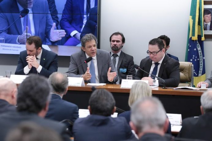 Haddad diz a deputados que pode reavaliar linha de crédito de R$ 12 bi para produtores&nbsp;rurais